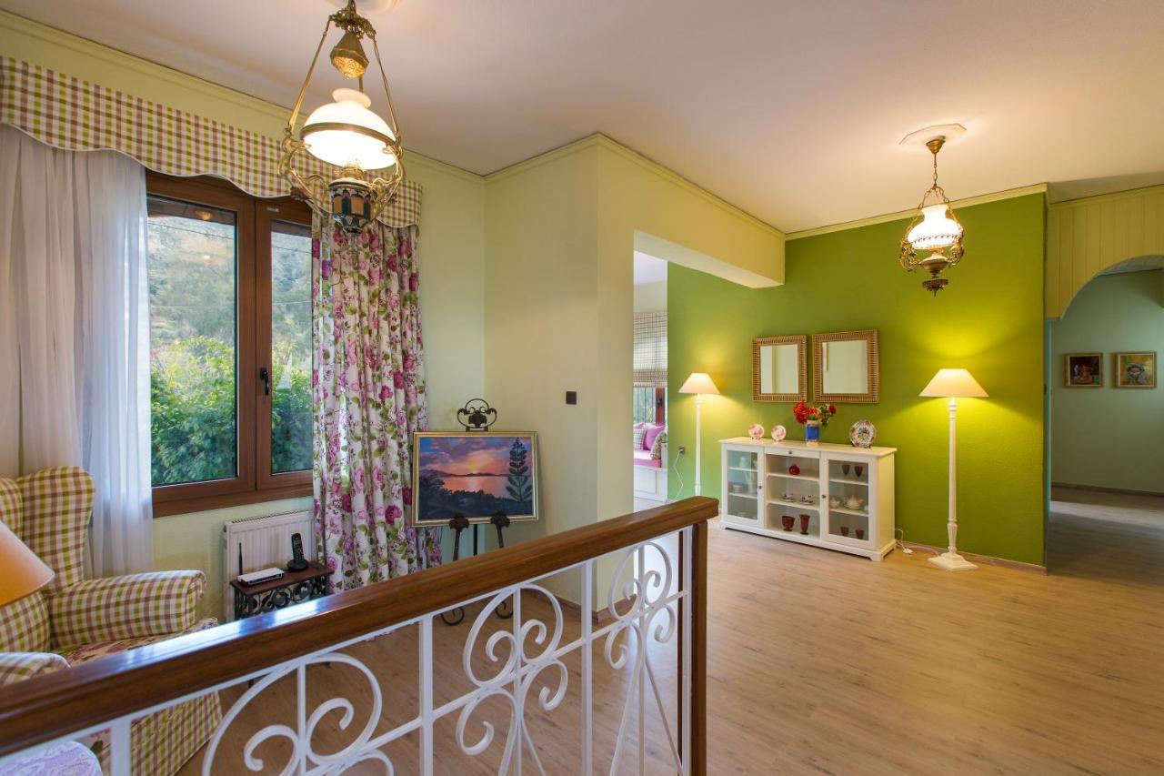 Beachfront Family Villa Katerina With Private Pool, Playground, Bbq & Amazing Sea Views! Petres  Exterior photo