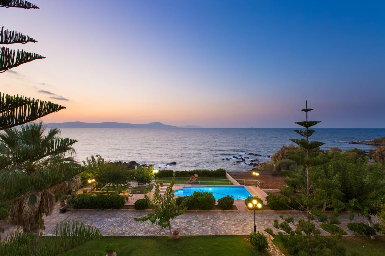 Beachfront Family Villa Katerina With Private Pool, Playground, Bbq & Amazing Sea Views! Petres  Exterior photo
